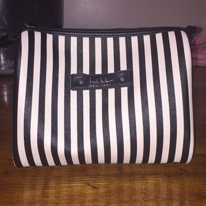 Nicole Miller black and white bag